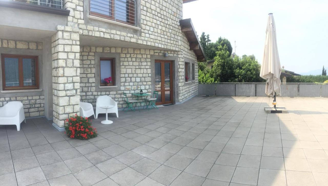 Vela Di Soleville Camere Con E Senza Vista Lago Con Ristorante & Pizzeria Sale Marasino Ngoại thất bức ảnh