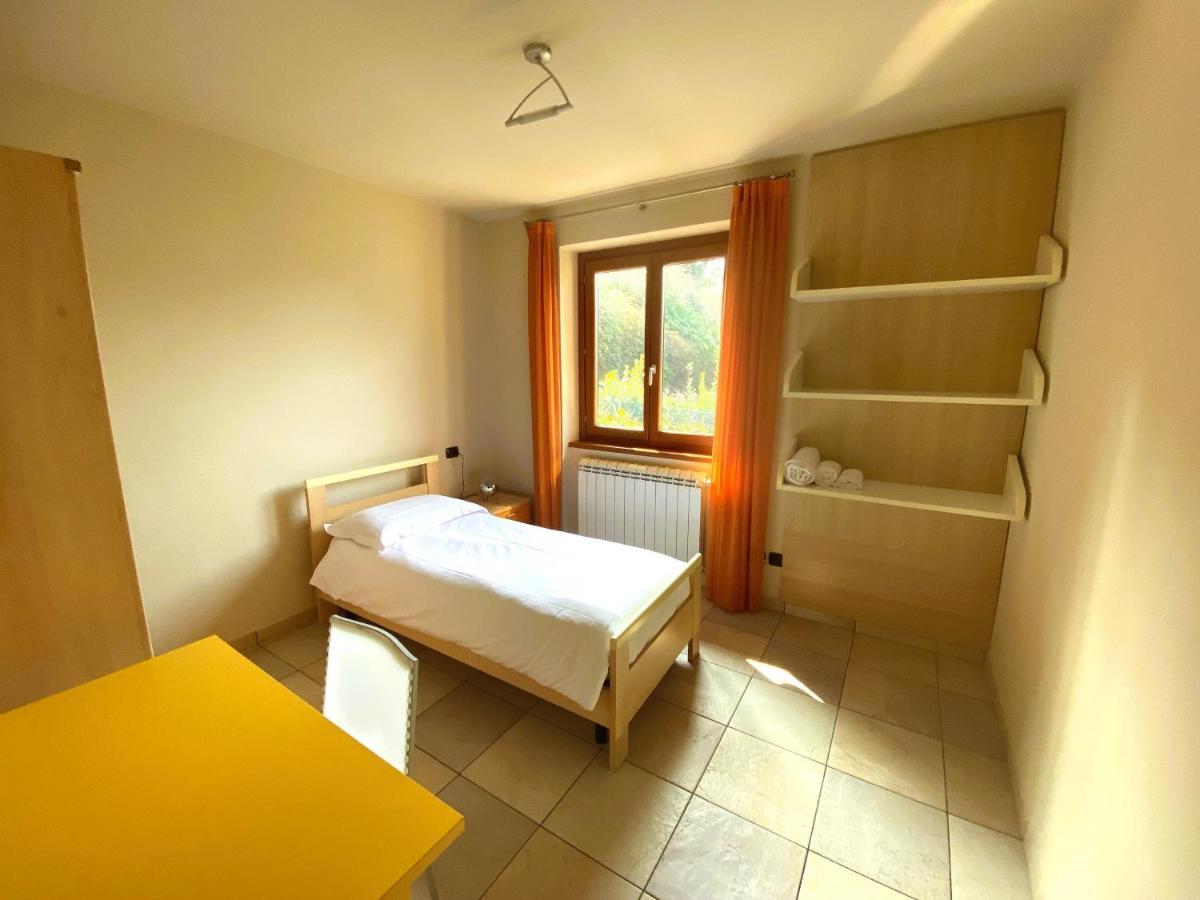 Vela Di Soleville Camere Con E Senza Vista Lago Con Ristorante & Pizzeria Sale Marasino Ngoại thất bức ảnh